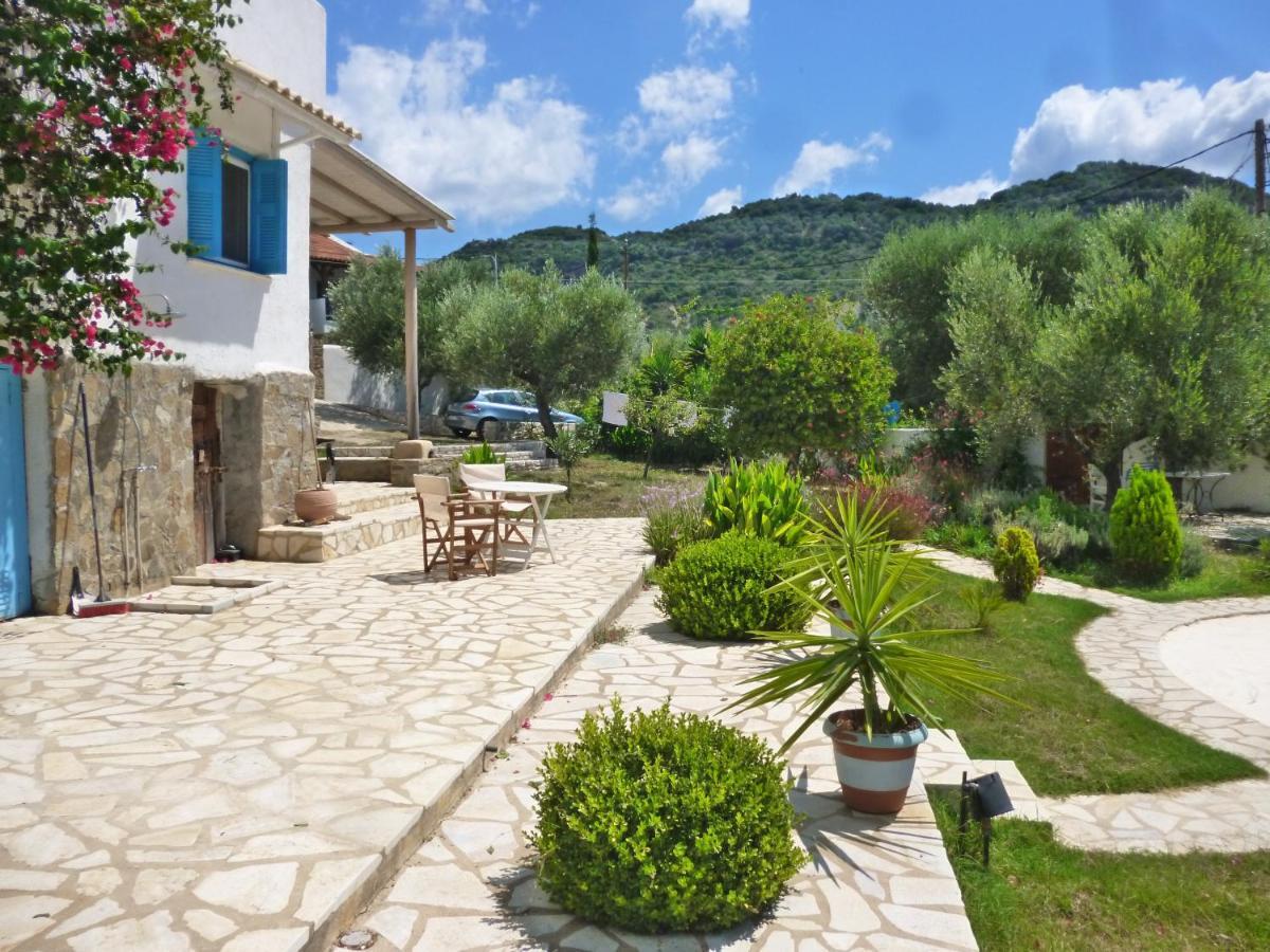 Lemon Tree Cottage Finikounta Exterior photo